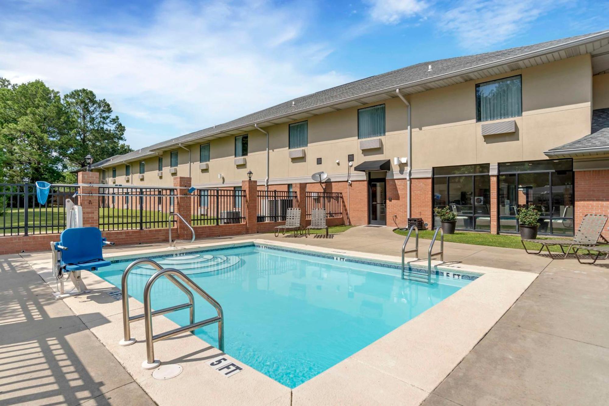 Best Western Plus Two Rivers Hotel & Suites Demopolis Εξωτερικό φωτογραφία